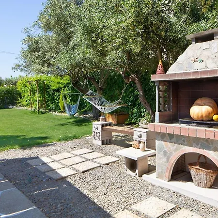 Santy - Gerani Holiday home