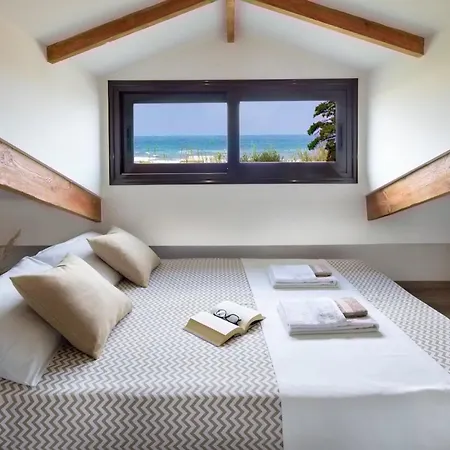 Santy - Gerani Holiday home